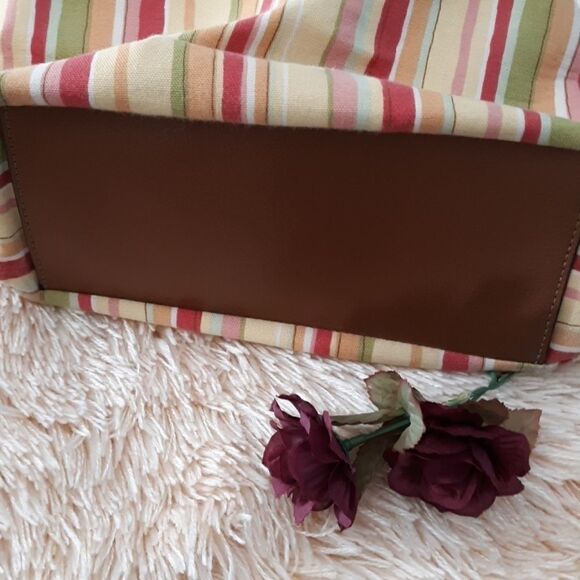 Stripe Relic purse with inside removable pouch - Picture 5 of 16